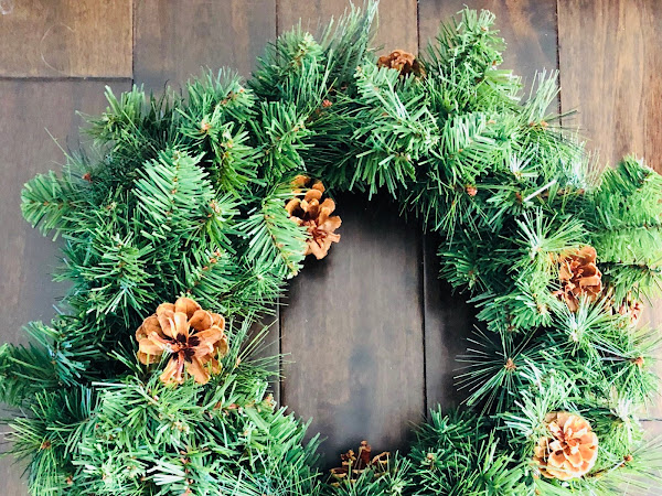 2 Easy Steps to Dress Up a “Naked” Wreath