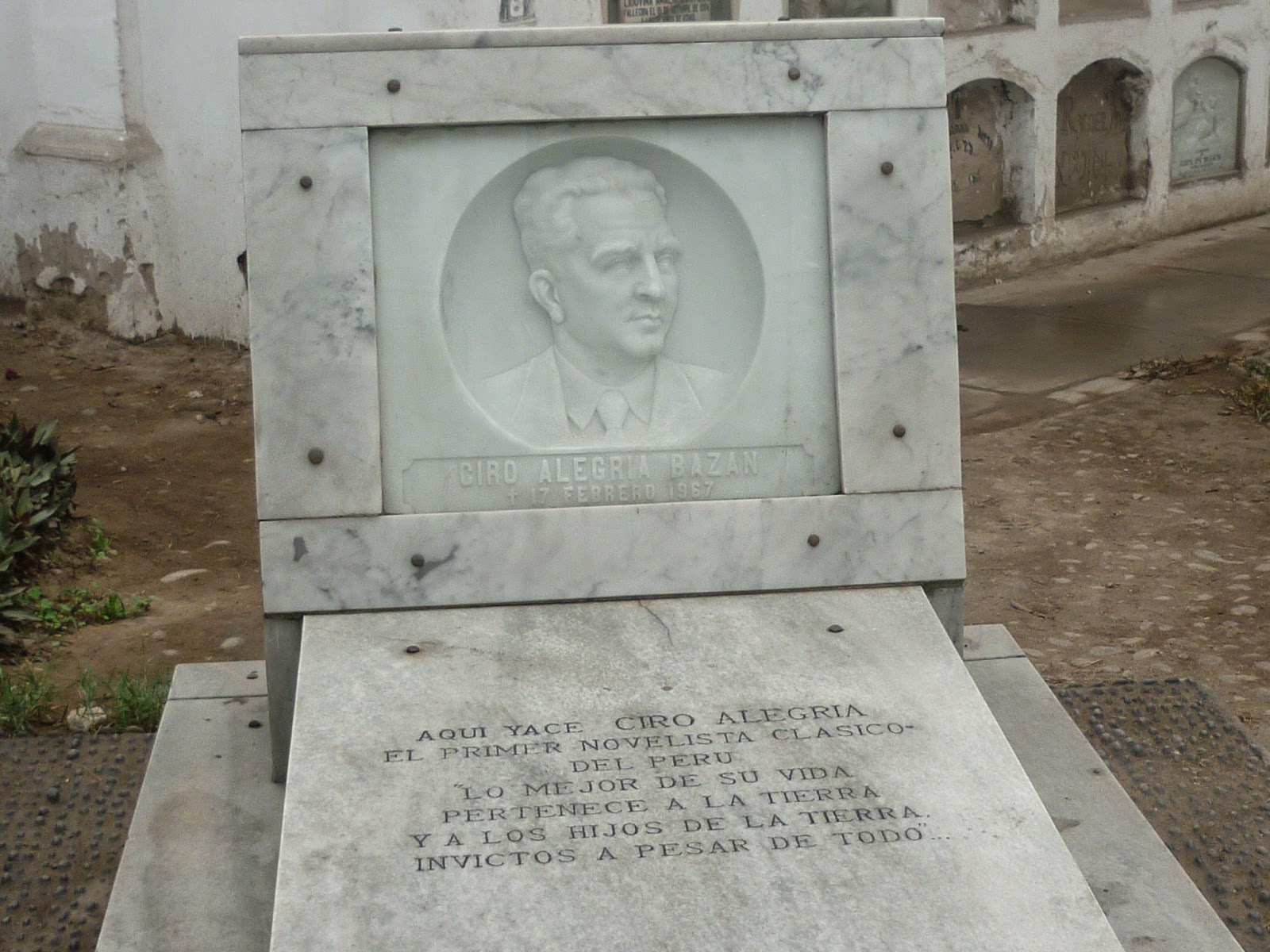 Cementerio Presbítero Matías Maestro COMUNICACIÓN