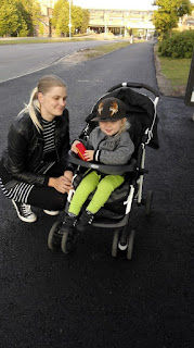 Ensimmäistä kertaa junassa, hui!