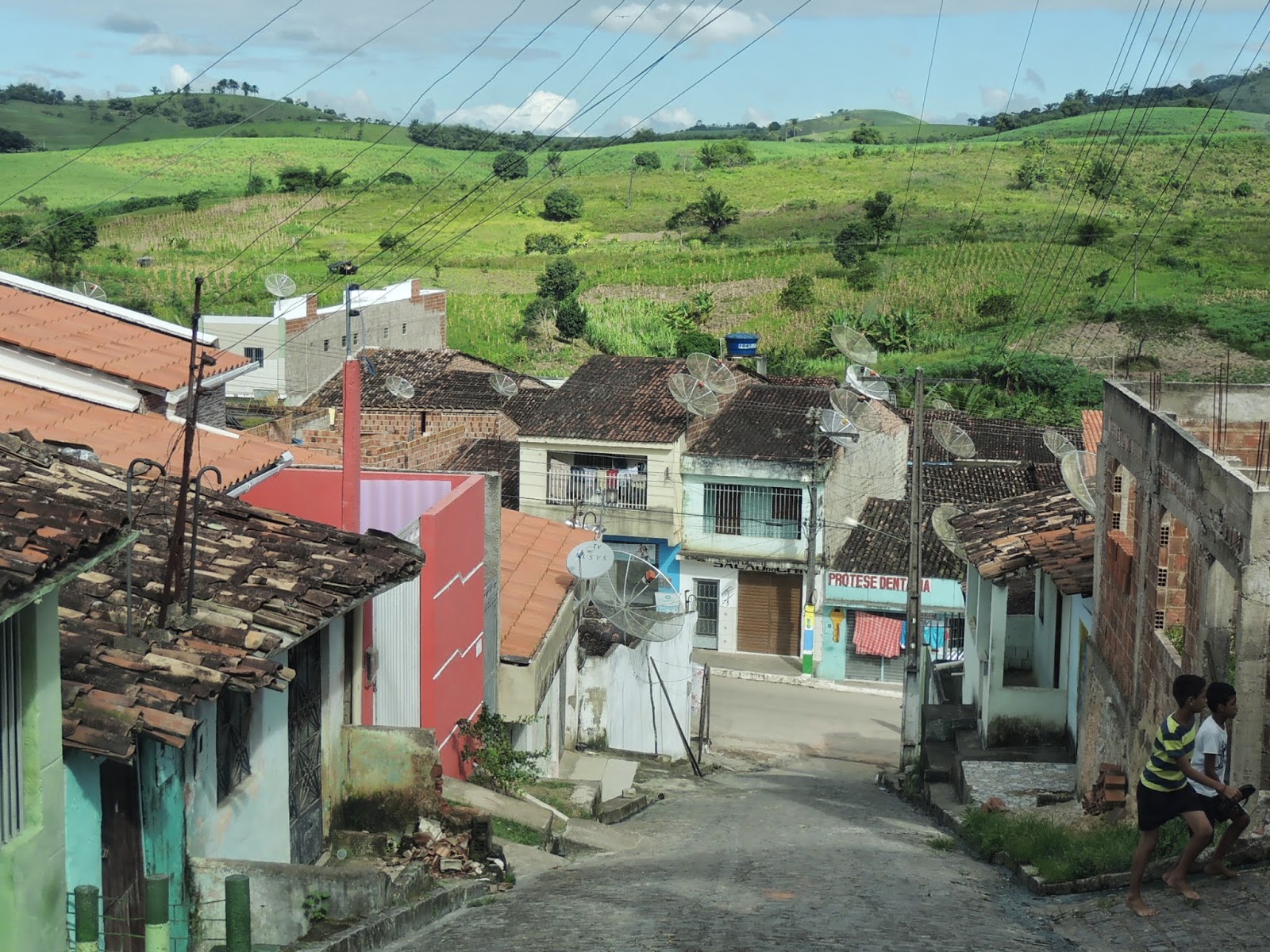 ISY NA ESTRADA Louisy Spak Joaquim Gomes, Alagoas