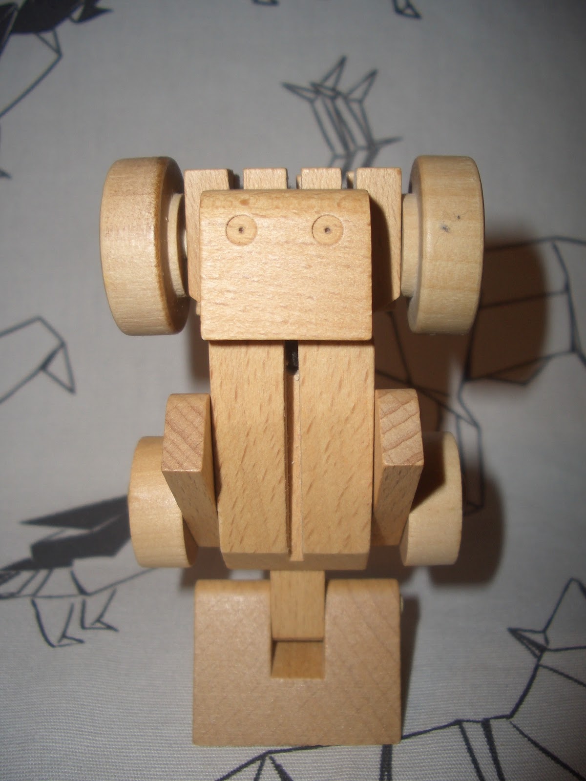 Origamieveryday: TRANSFORFUNの木製変形ロボット⑤