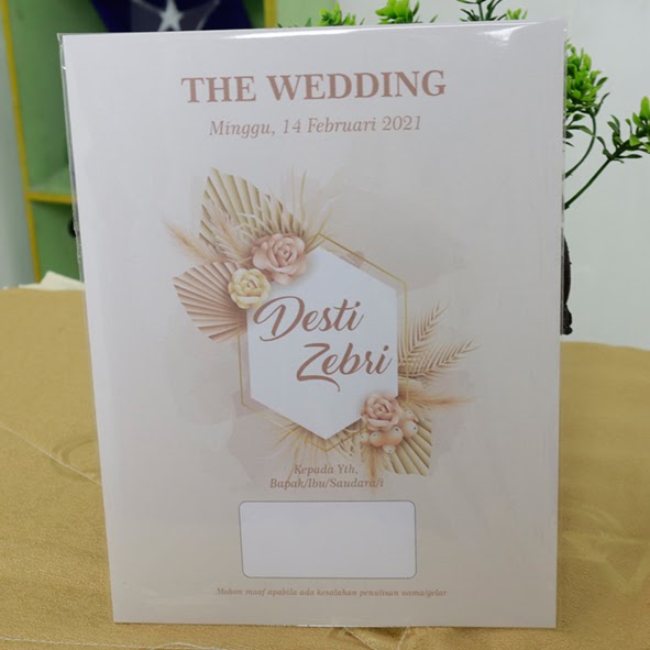 Gratis template desain undangan pernikahan Tema Floral