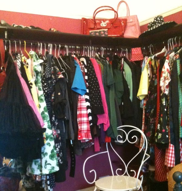How to Make A Carrie Bradshaw Inspired Closet for £2.50 | Pamper and Curves