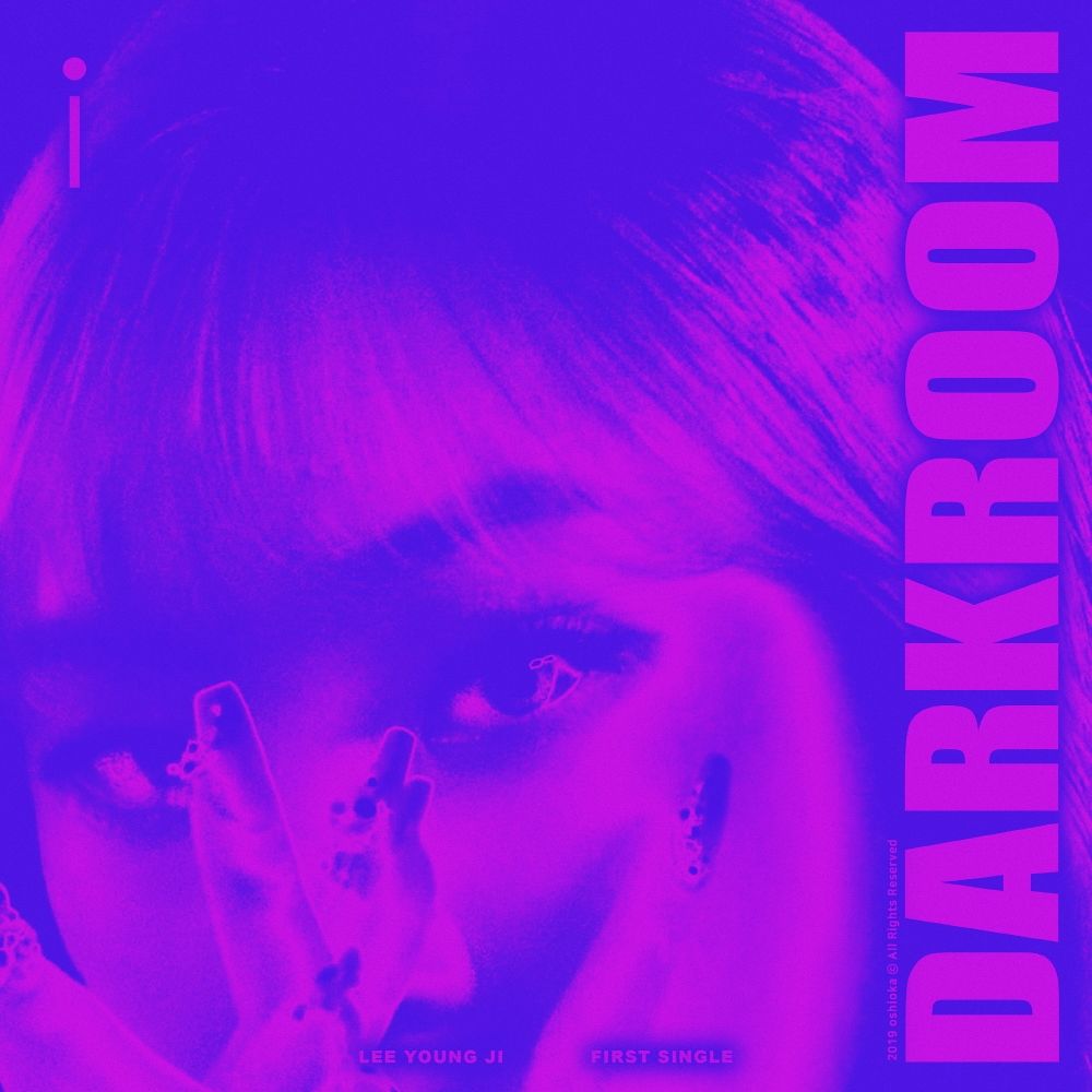 Lee Young Ji – Dark Room – Single