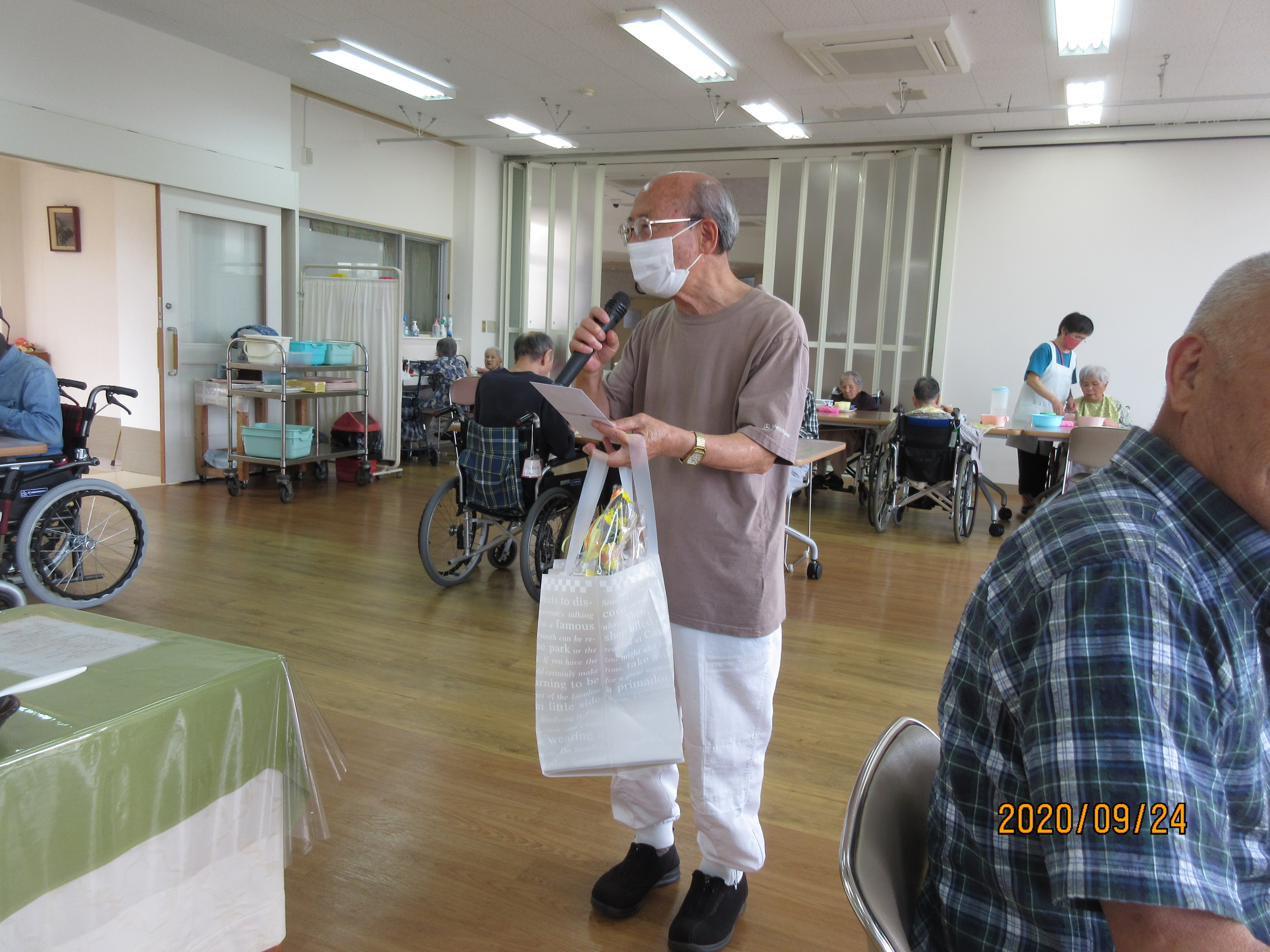 小崎登明の93歳日記 園長神父さんの修道者名のお祝い日 パチフィコ 元気で頑張って下さい