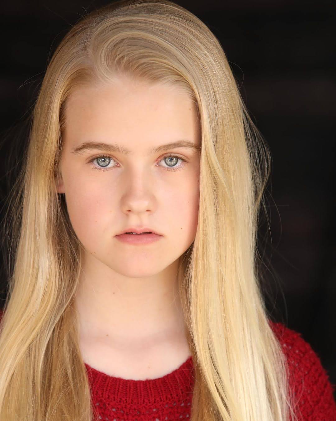 Eva / Eva 01 Monimiau16 Illustrations Art Street / A latinate variant of the english eve