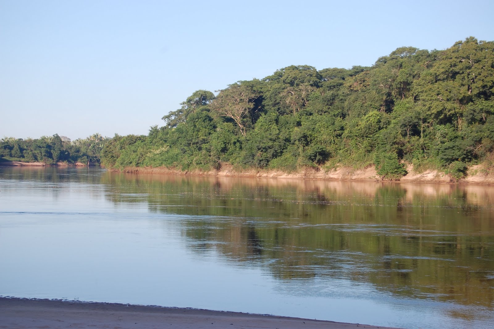 The journey The Araguaia River the research site