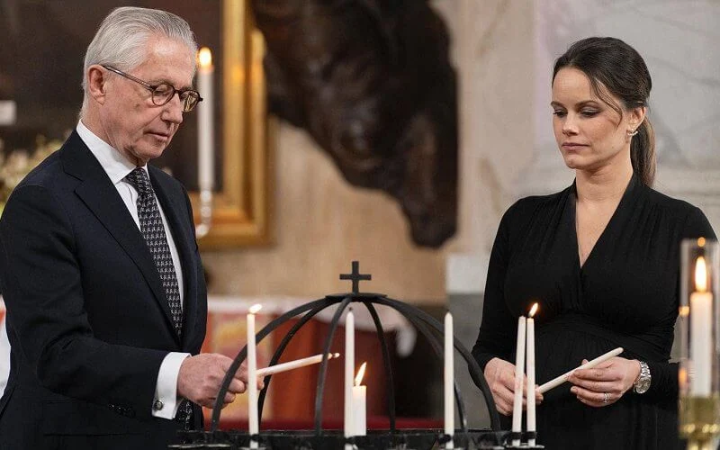 Crown Princess Victoria, Prince Daniel, Princess Estelle and Prince Oscar. Princess Sofia, Princess Christina, Prince Carl Philip and Queen Silvia