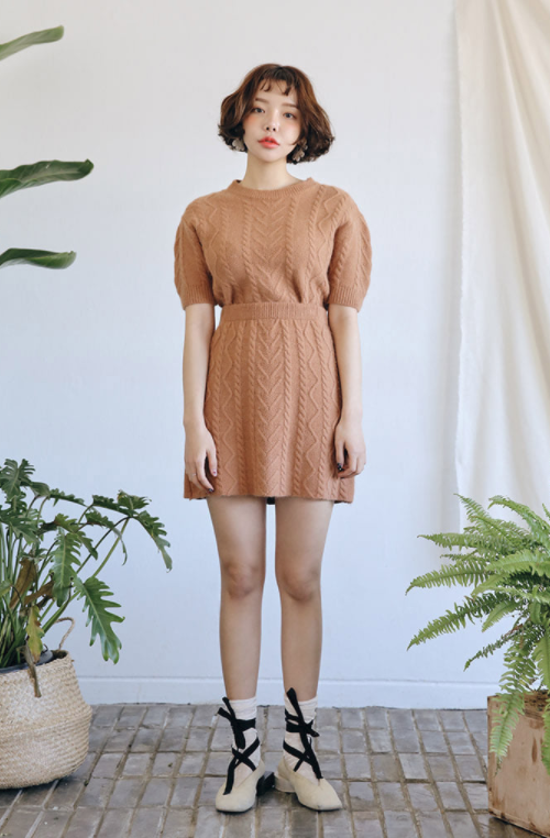 Cable Pattern Short Sleeve Sweater and Skirt Set