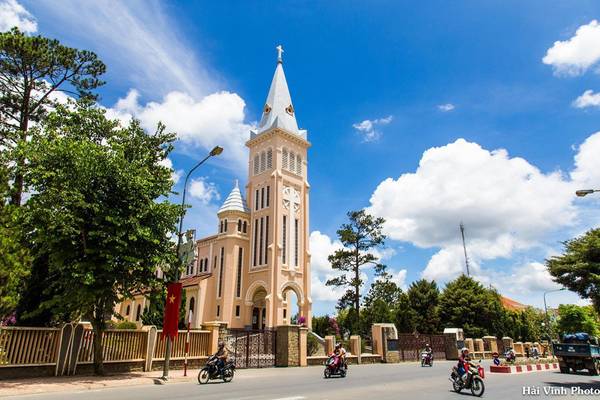 Nhà thờ con gà ở đà lạt Nhà thờ con gà ở đà lạt