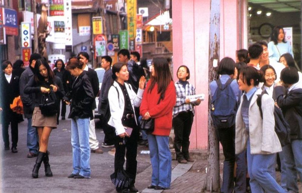 Направление в японской моде 1990. Южная Корея 90-е. Южная Корея 1990. Южная Корея Сеул 90-е. Южная Корея в 80-е годы.