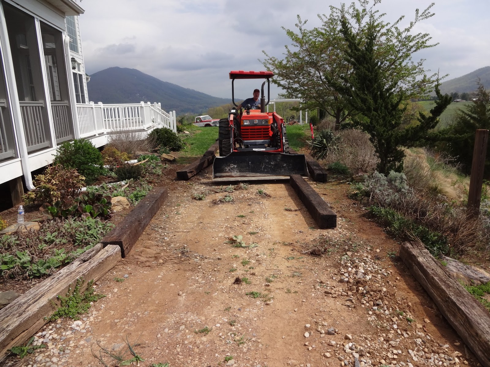 Shenandoah Gateway Farm A Whole Lot Of Railroad Ties