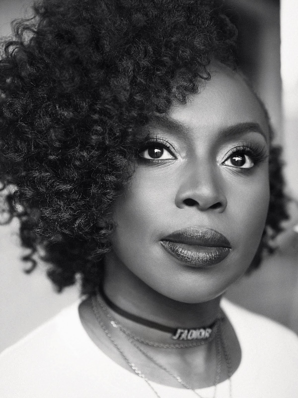 Chimamanda ngozi adichie we should all be feminist read online image