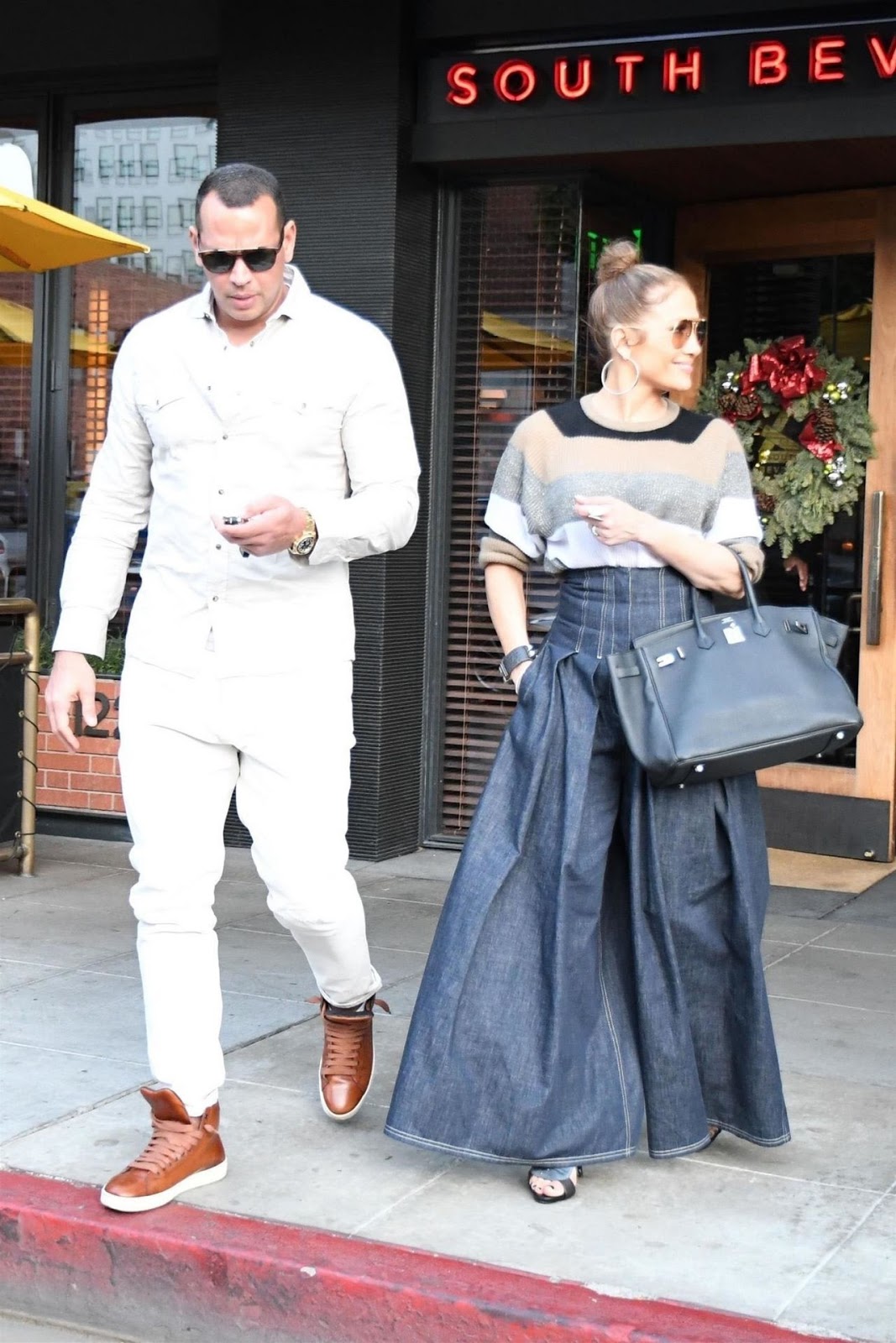 Jennifer Lopez and Alex Rodriguez Photos at South Beverly Grill in