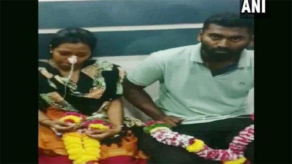 Man Marries Girlfriend In ICU After She Attempts Suicide, Escapes: Cops,Pune, News, Local-News, Maharashtra, Suicide Attempt, Marriage, Hospital, Treatment, Complaint, National
