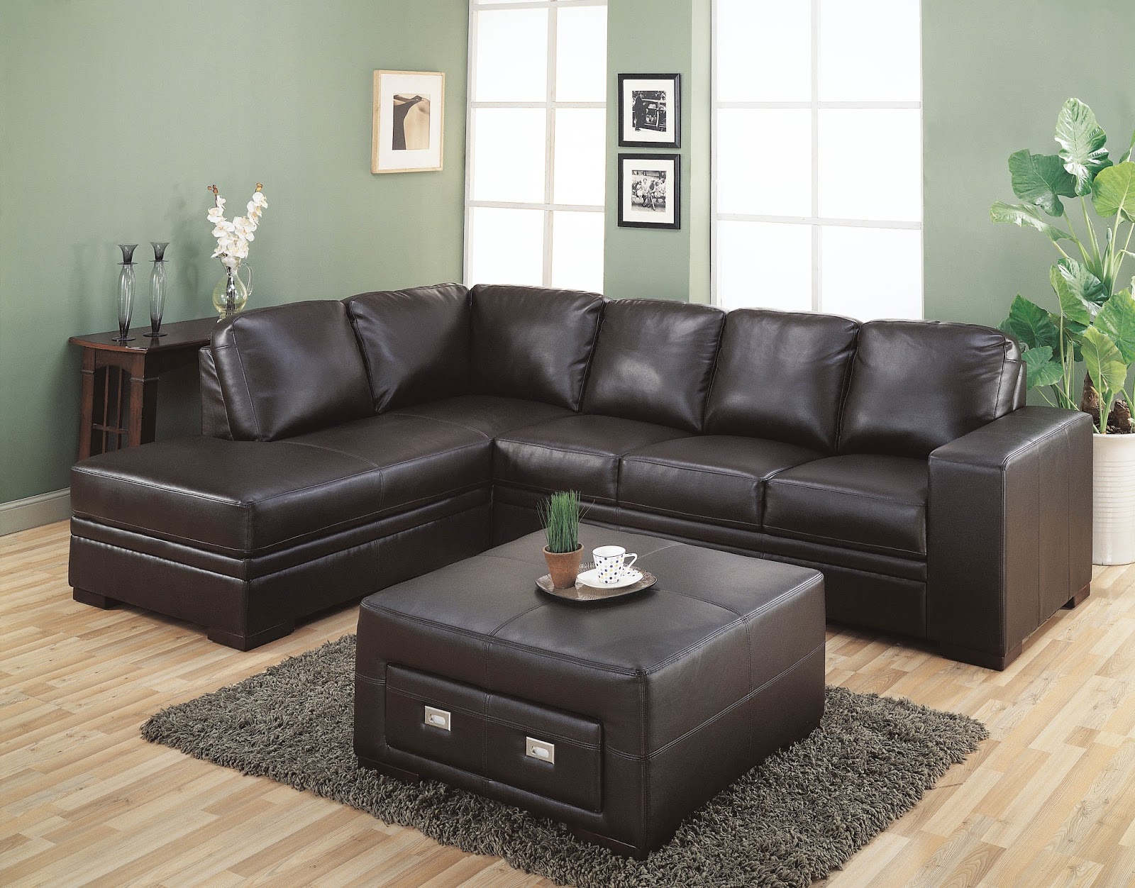 Considering Black Leather Furnitures Wall Decorating Ideas
