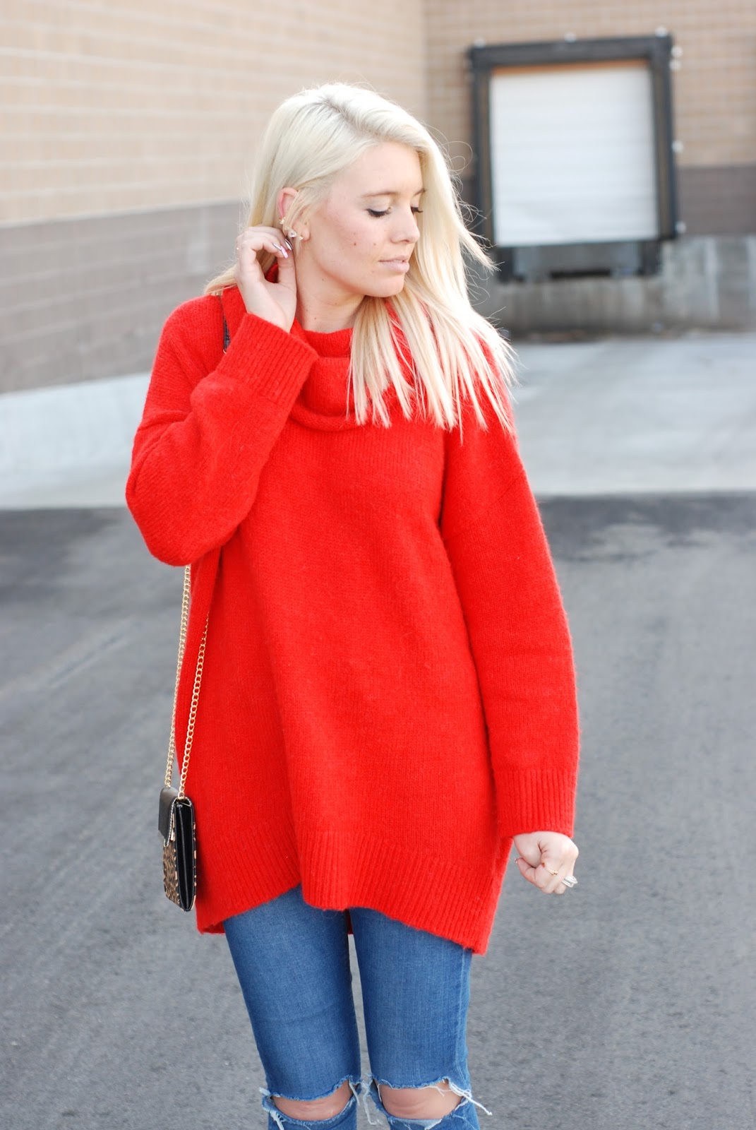 SUPERSIZE IT SWEATER STYLE | The Red Closet Diary