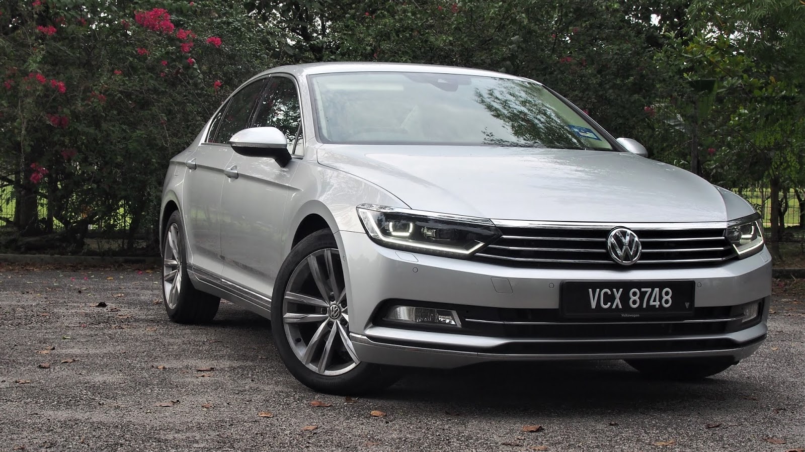 Betsy Trotwood Prehistorisch wond Motoring-Malaysia: 2019 Volkswagen Passat 2.0 TSI Highline Short Test Drive  - A Look at This Pre-Facelift D Segment Sedan Before the Facelift Variant  is Launched (Details of This Here Also)