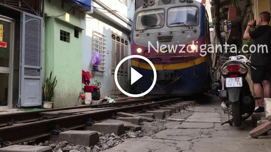 “Train போற எடத்துல வீடு கட்டி இருக்காங்களா, இல்லை வீடு கட்டுன இடத்துல Train விட்டு இருக்காங்களா ?? “Train போற எடத்துல வீடு கட்டி இருக்காங்களா, இல்லை வீடு கட்டுன இடத்துல Train விட்டு இருக்காங்களா ??