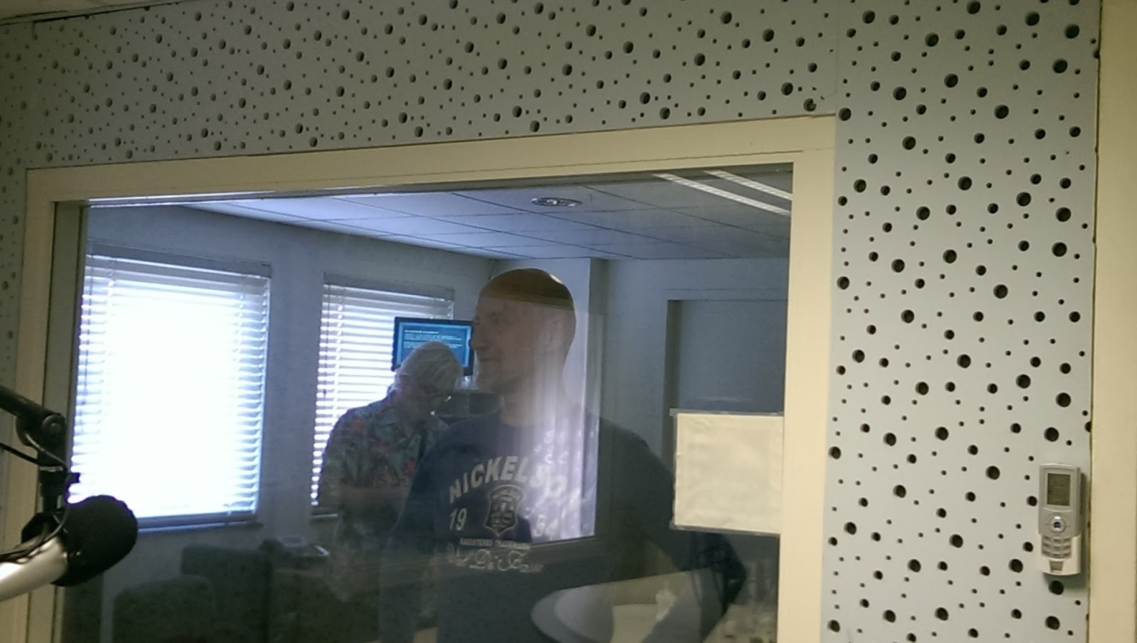Aidan's world Jij daar in de radio Aidan's world Jij daar in de radio