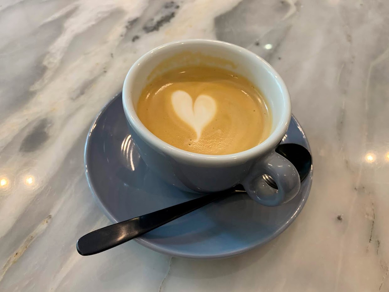 Double Skinny Macchiato: The Caffeine Chronicles: Scarlett Coffee Roastery