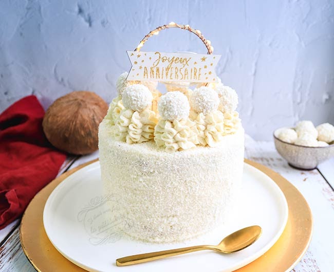 Les plus beaux gâteaux d'anniversaire Stitch sont chez The French Cake  Company, leader du cake design en Belgique.