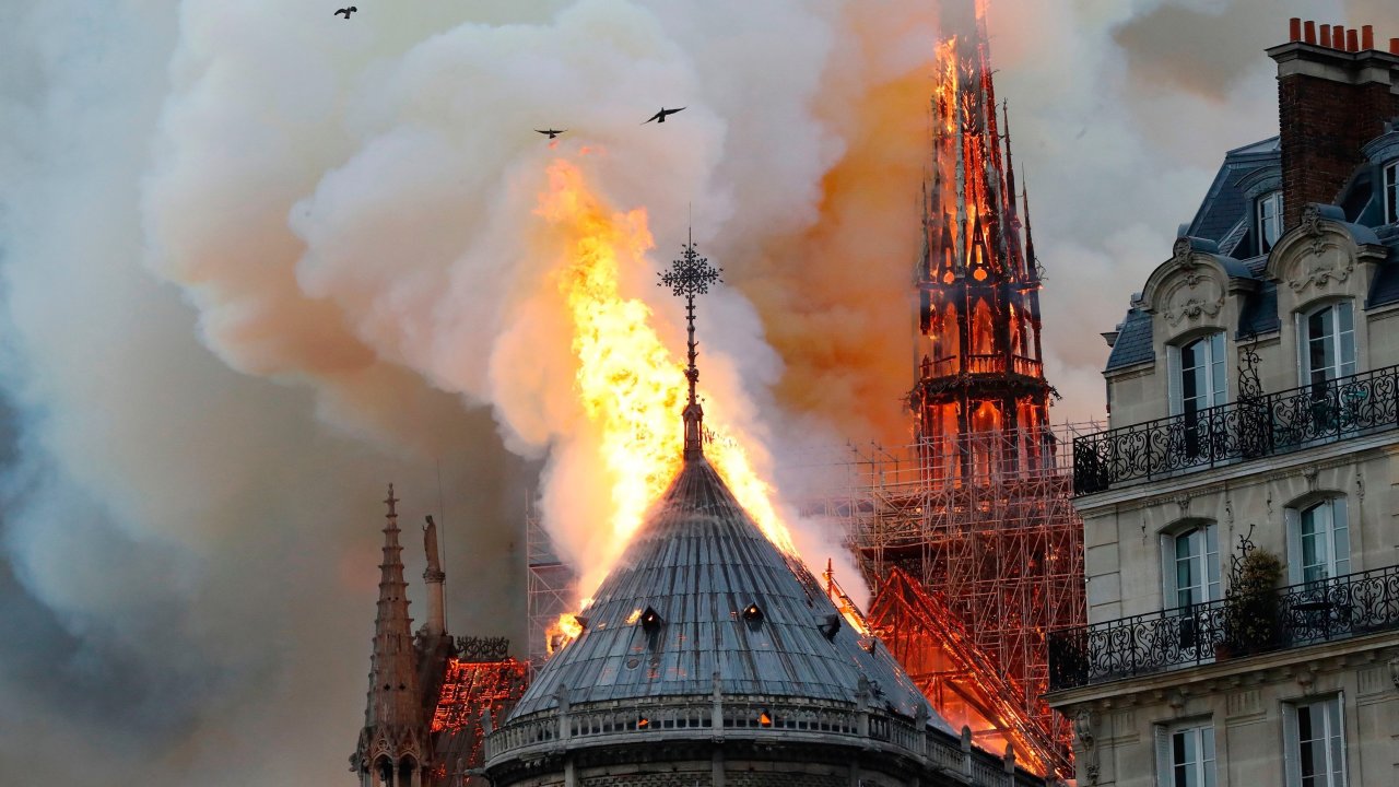 http://hrvatski-fokus.hr/wp-content/uploads/2019/04/notredamef.jpg