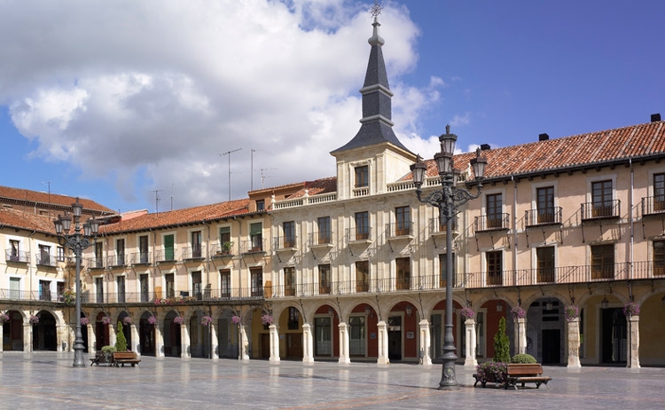 La Plaza Mayor de León