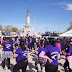Bailan al ritmo de zumba en la Plaza Benito Juárez