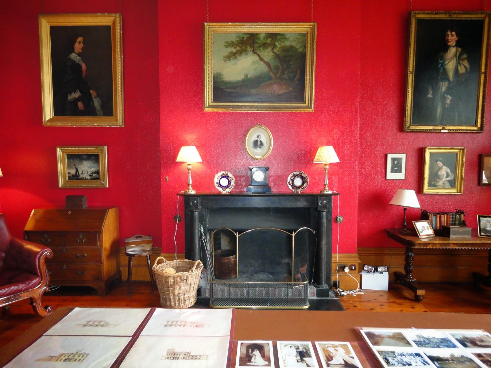 Roj Fashion & Lifestyle / Clubbing & Car Tunes The Heath House Off