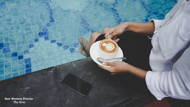 Berada di kolam renang best western premier the hive Cawang Hotel+Best+Western+Premier+The+Hive