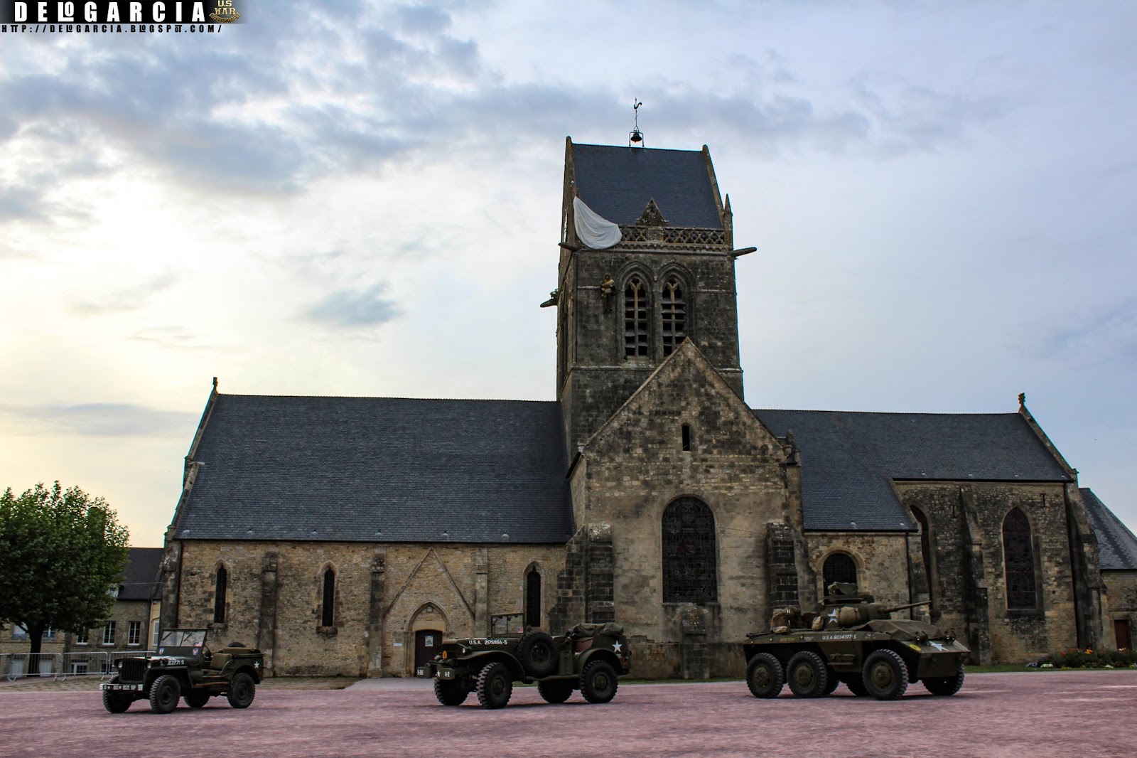 ॐ मणि पद्मे हूँ: SAINT-MERE-EGLISE