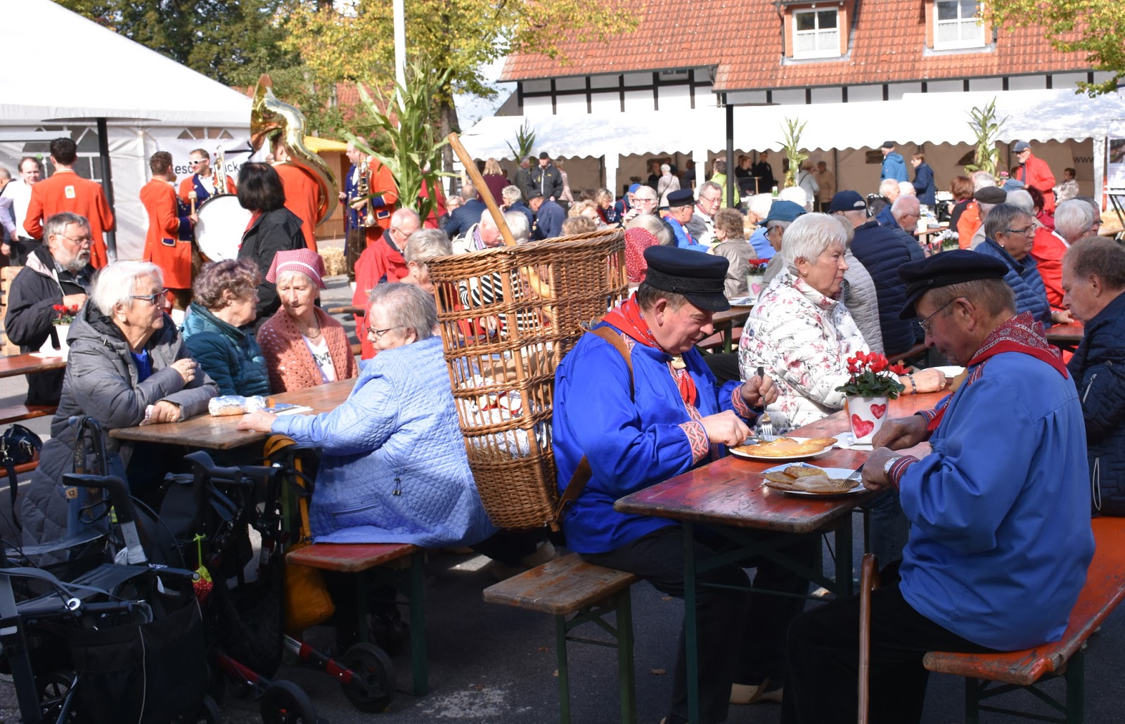 Versohnliche Ruckschau Auf 10 Jahre Lostclub Lunastrom Licht