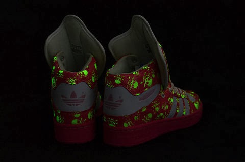 travis scott shoes glow in the dark