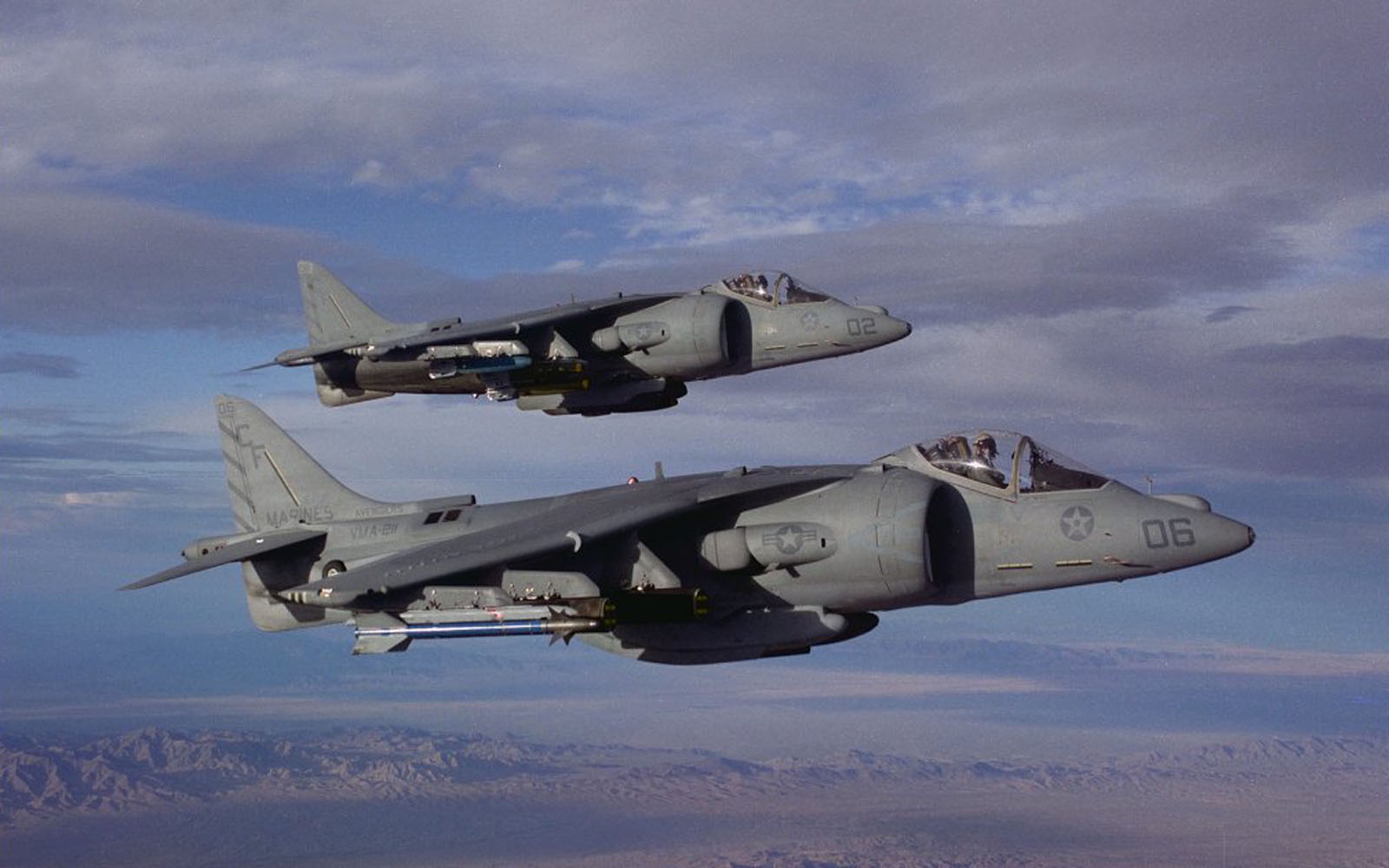 Истребитель b2. Av-8b Harrier II. MCDONNELL Douglas av-8b Harrier II. Av-8a Harrier. Av-8b Штурмовик.