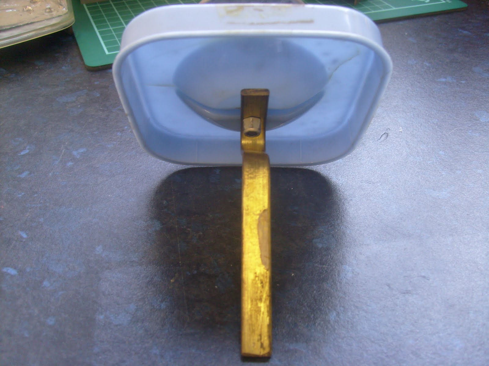 Tales From the Prep Room: Gold Leaf Electroscope