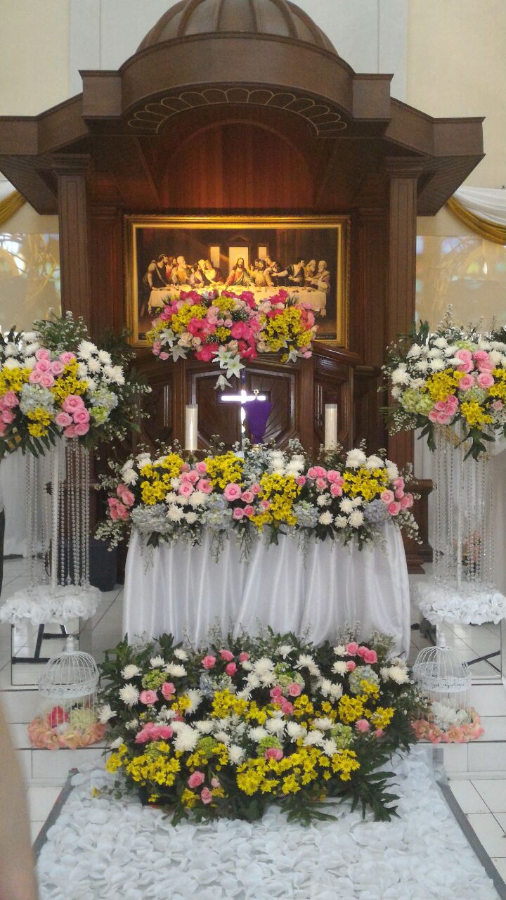Wow 25+ Gambar Rangkaian Bunga Altar Gereja Gambar Bunga Indah