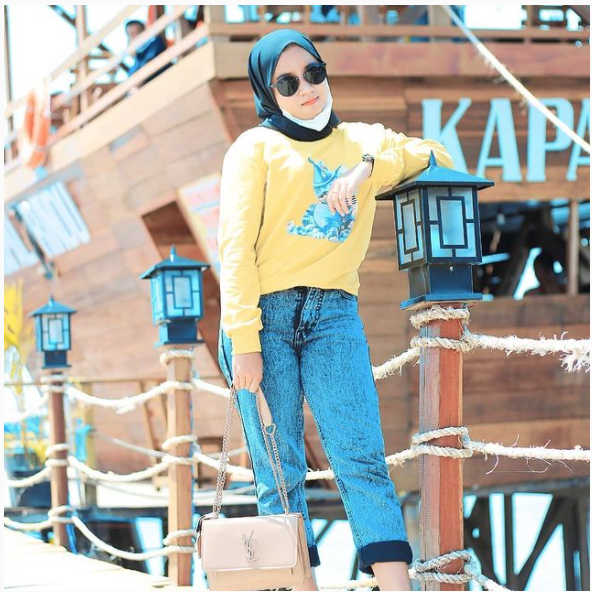 Wisata Cafe Dermaga Rindu Madura