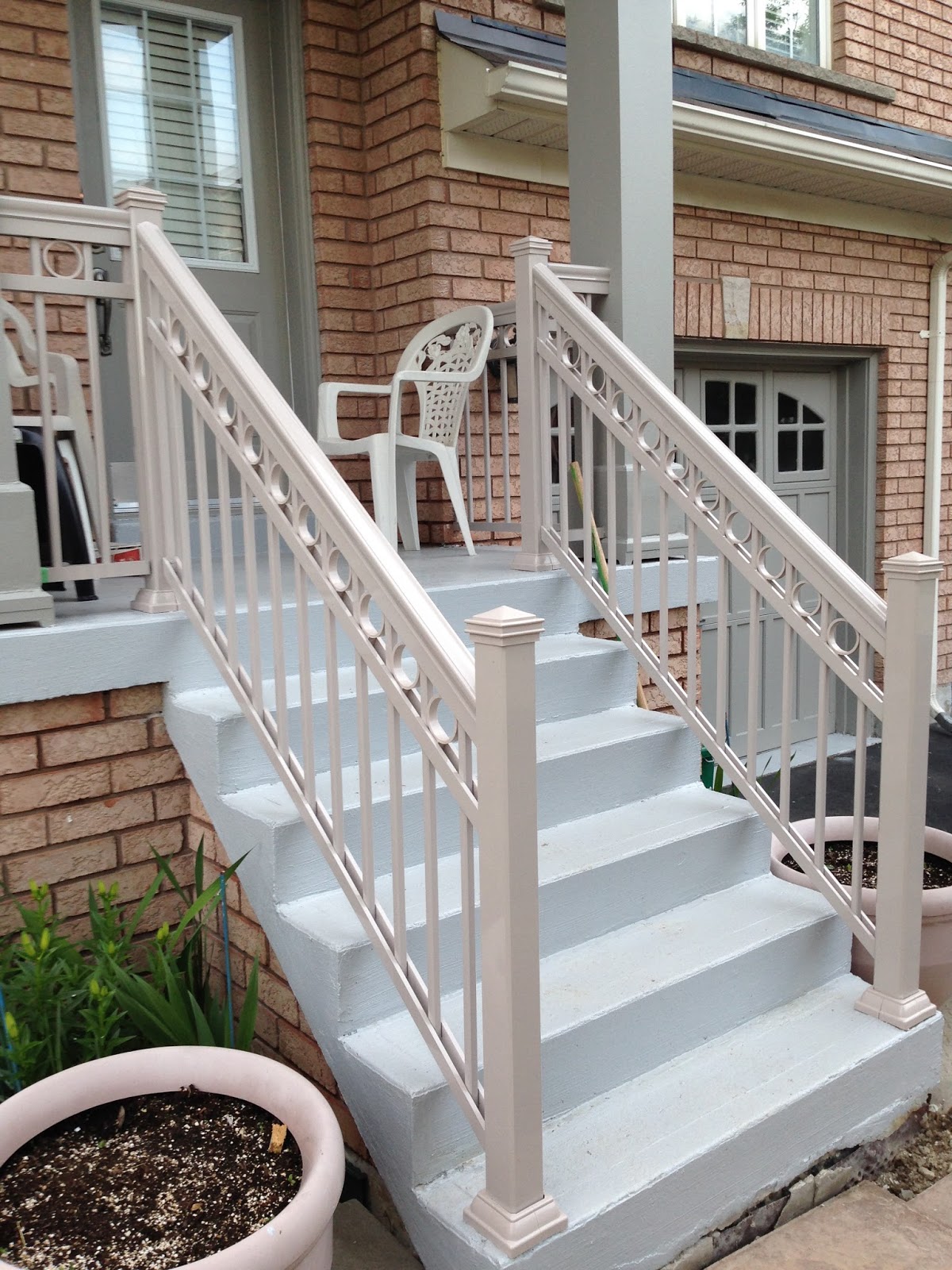 Install porch columns in Mississauga. Replace railings in Vaughan Railings Vaughan, Woodbridge