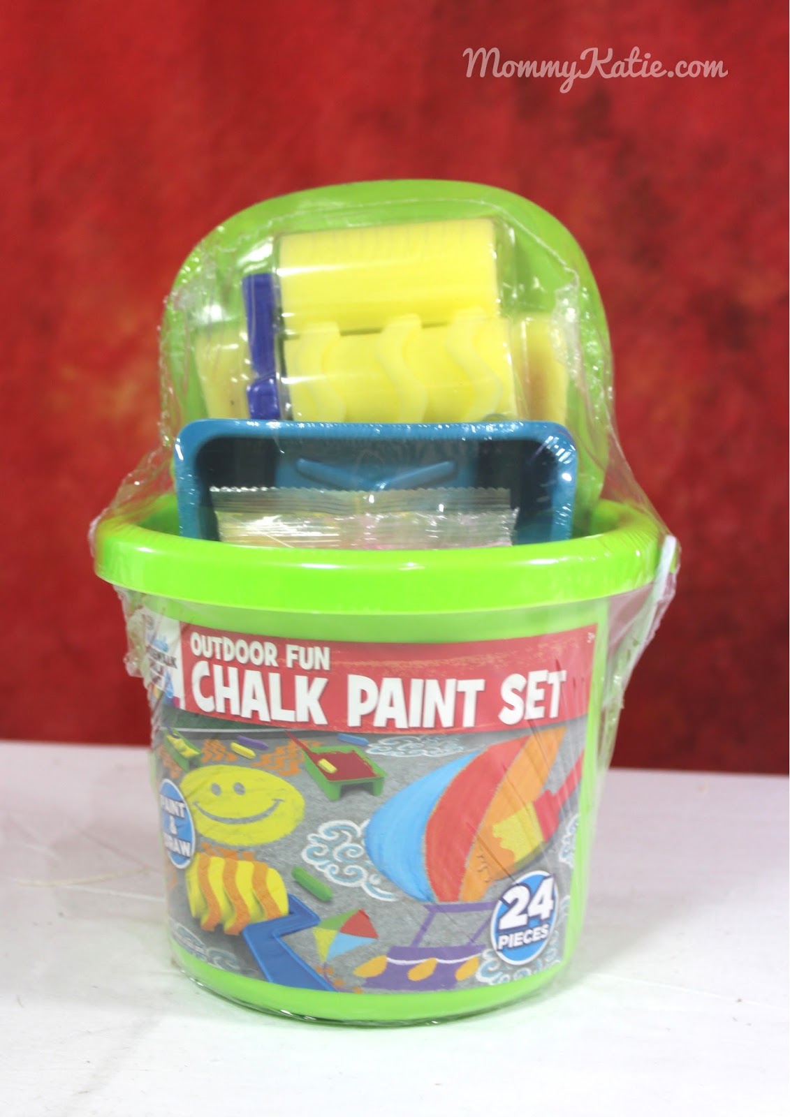 #Giveaway Outdoor Creative Fun with RoseArt Chalk Paint