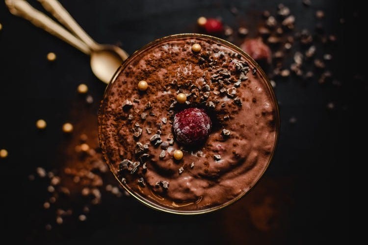 How to make custard with chocolate and biscuits How to make custard with chocolate and biscuits
