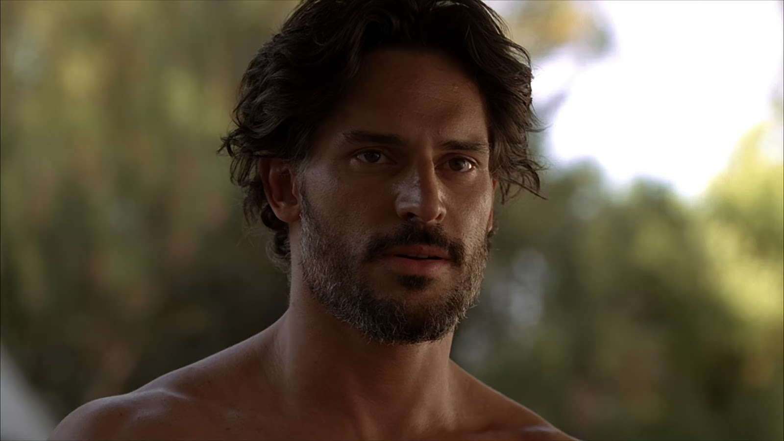 Films Et Séries Tv Avec Joe Manganiello ausCAPS: Joe Mangianello shirtless in True Blood 5-11 "Sunset"