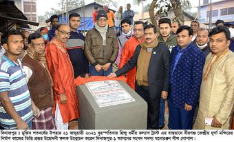 বীরগঞ্জে ১০ লক্ষ টাকা ব্যায়ে কেন্দ্রীয় মন্দিরের ভিত্তি প্রস্তরের উদ্বোধন