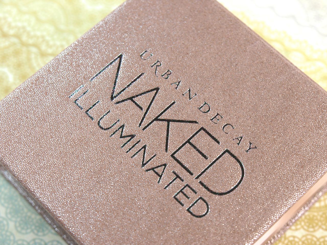 Decay Naked Illuminated Highlighter in "Aura": Review and Swatches | The Sloths: Beauty, Makeup, Skincare with Reviews and Swatches