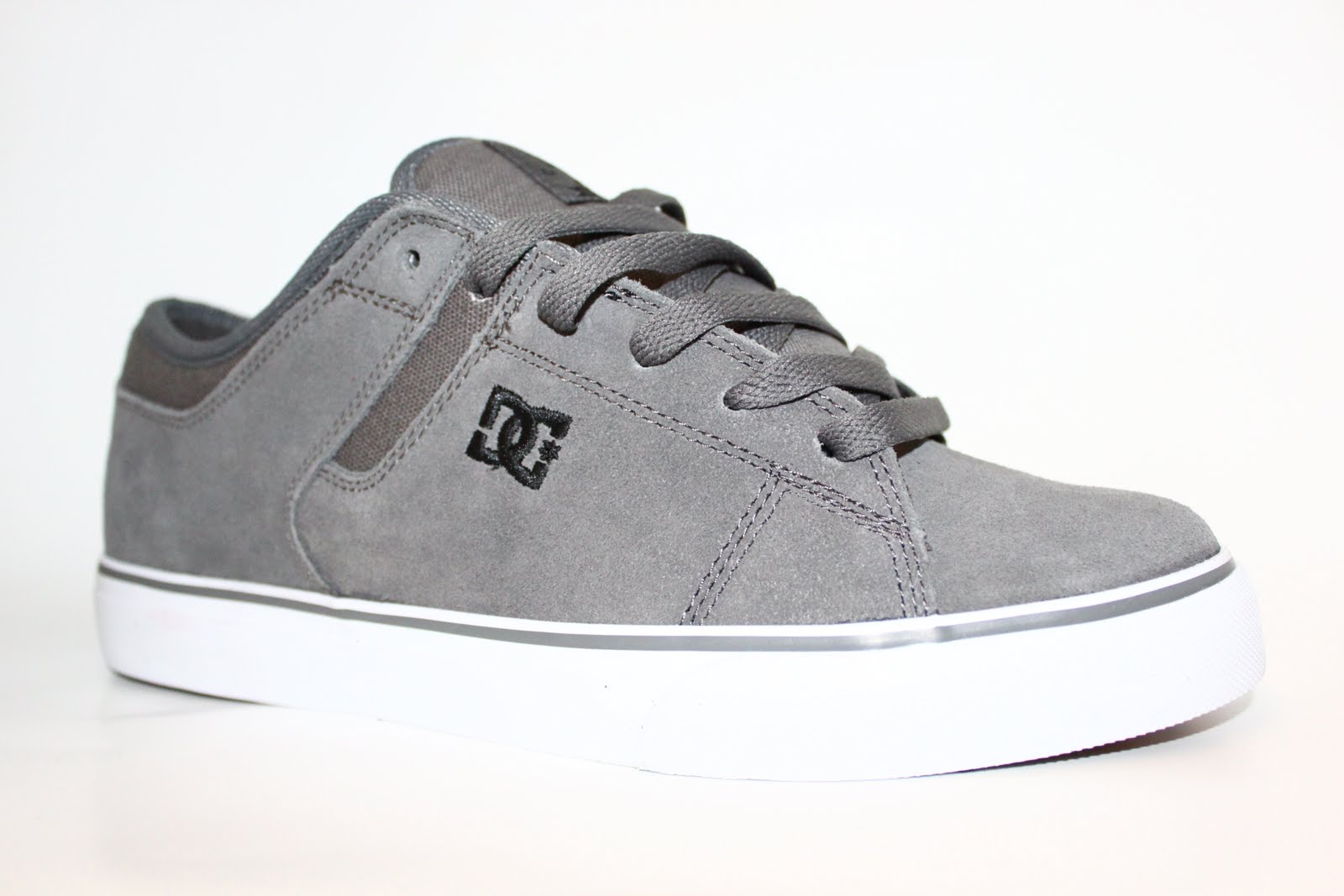 new dc shoes