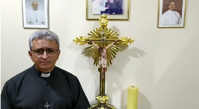 Paróquia Santa Luzia: Padre Elias comunica suspensão de Missas com presença  de fiéis e remarca datas para a Crisma