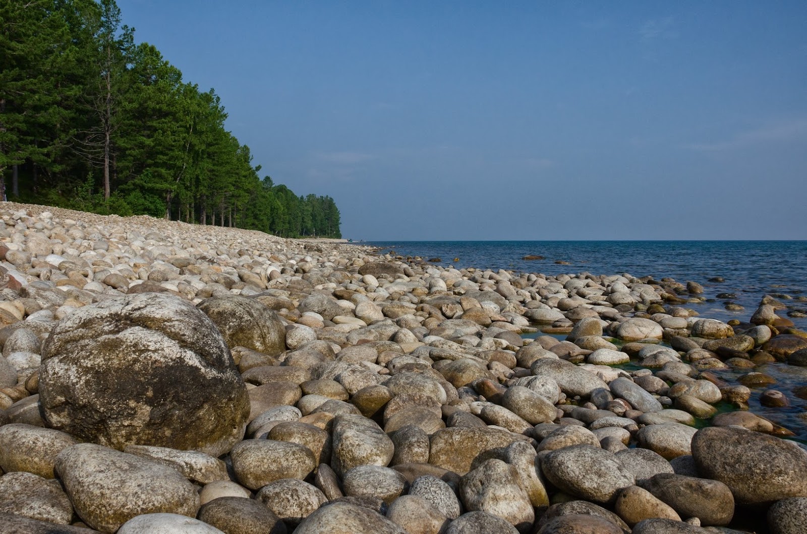 Каменный берег