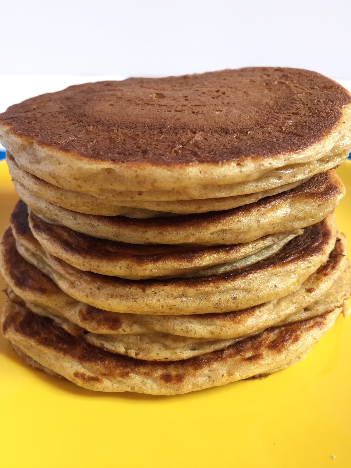 Inglourious Bananas Whole Wheat Greek Yogurt Pancakes // Pancakes
