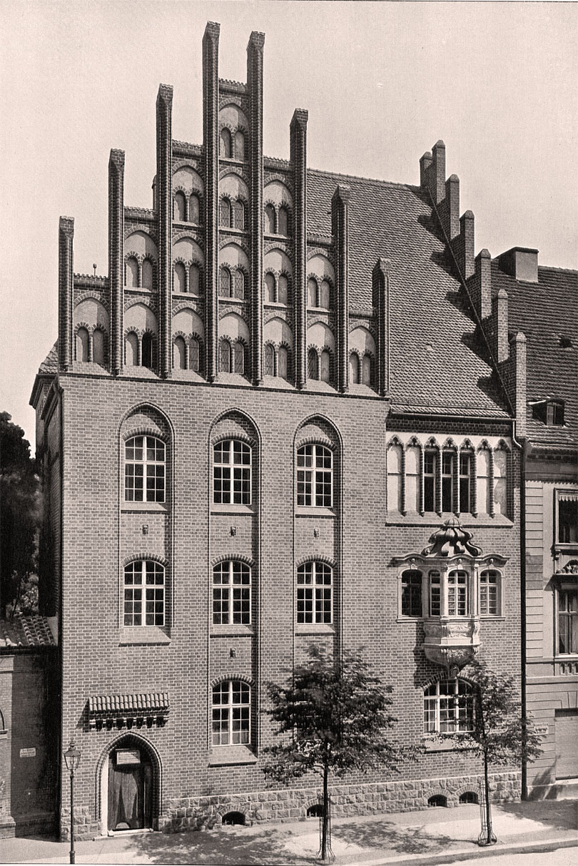 https://1.bp.blogspot.com/-z98a7pX3xKg/T0o9LyxdnAI/AAAAAAAAG9A/F9R6HcLZK7I/s1600/graues_kloster_ansicht_klosterstrasse_2_1.jpg
