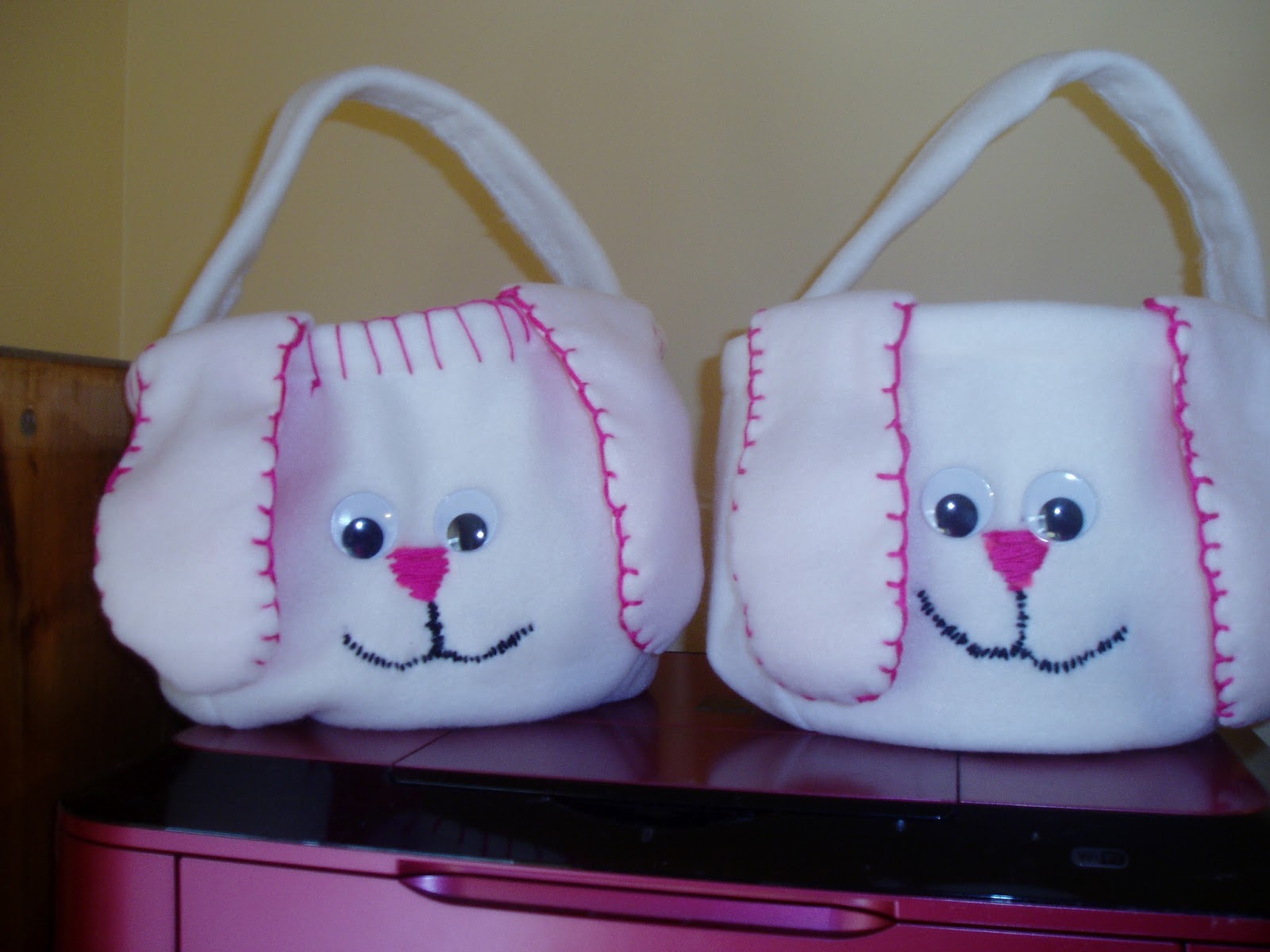 rosebudinnh MY art Felt Easter Bunny Basket